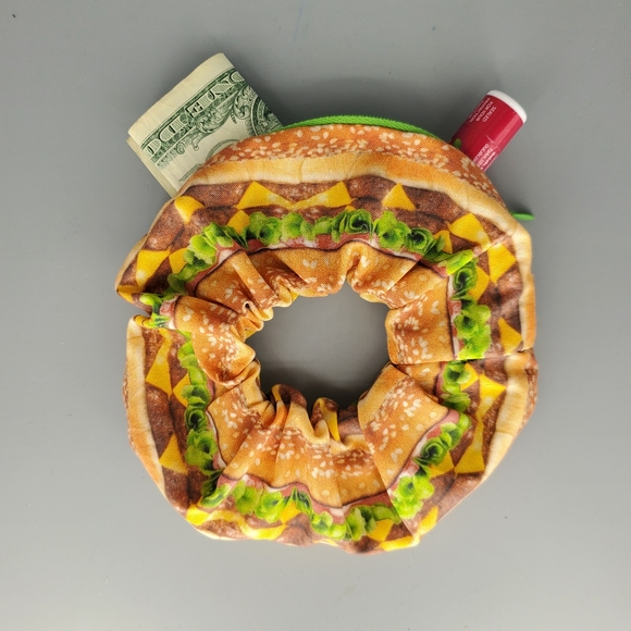 Bob Burgers 🍔 Tissue Holder Keychain + 2 Secret Pouch Stash Scrunchies - Picture 6 of 9